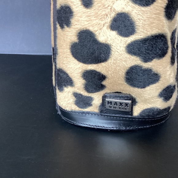 $25 Maxx New York Faux Fur Animal Print Tote Bag. - Picture 5 of 12